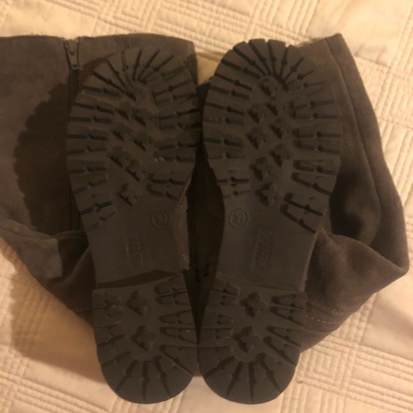 Chocolate boots - Picture 4 of 5